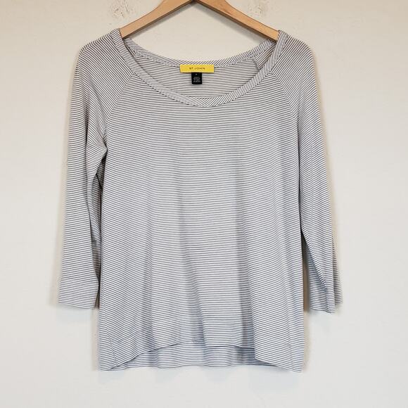 St. John Gray White Mini Striped 3/4 Sleeves Top Women's Medium - Picture 1 of 9